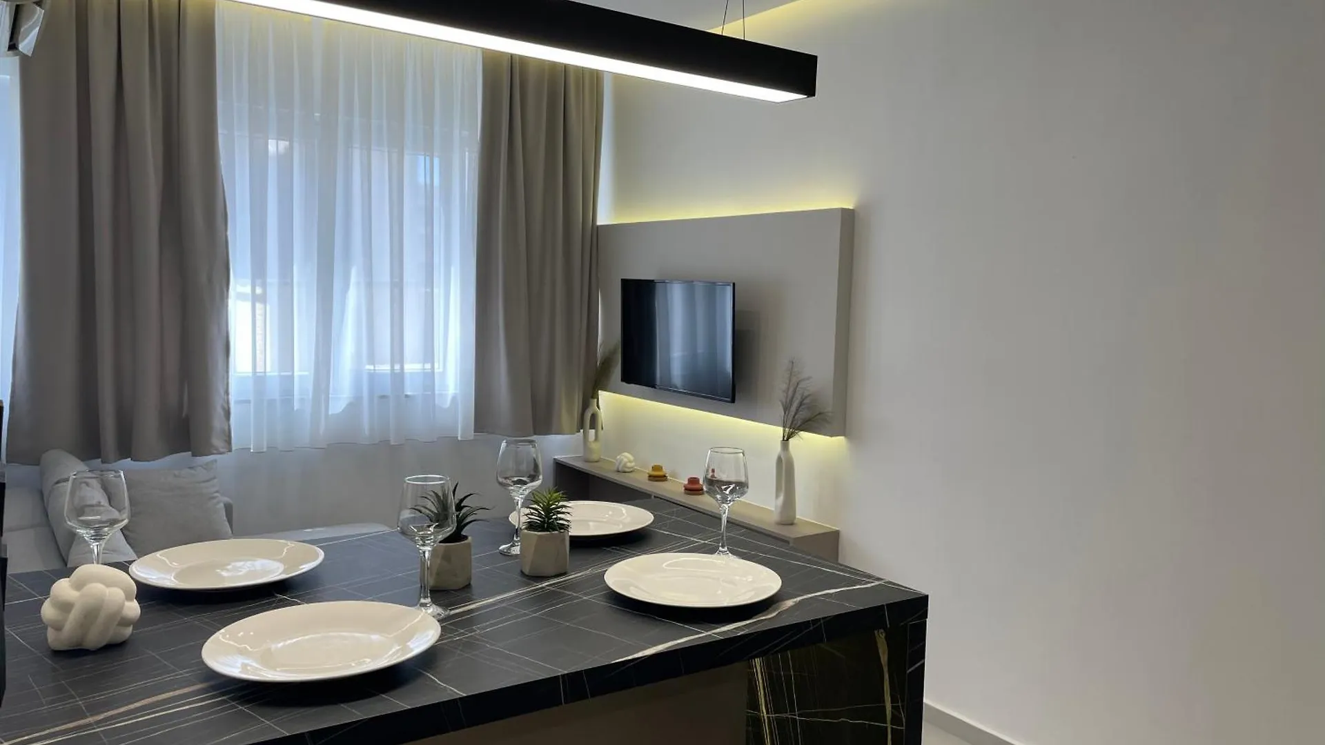 Ladadika Luxury Apartment #4 Thessaloniki